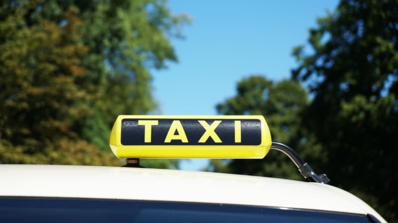 Taxikář v Chorvatsku chtěl za svezení téměř 16 tisíc korun. Turistky po výstupu zůstaly v šoku