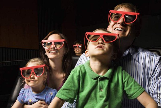 Dlouhé odpoledne doma nemusí být nuda. Vyzkoušejte hry, které děti pohltí