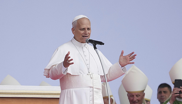 Papež Lev XIV. chce podporovat LGBT+ v církvi. Navazuje na svého předchůdce