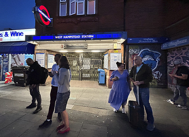 Londýnské metro ochromila stávka. Zaměstnanci žádají vyšší platy i lepší podmínky