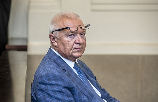 Stáhněte Faltýnka z kandidátky, vyzývá ANO Rakušan. Vadí mu údajný vliv na veřejné zakázky