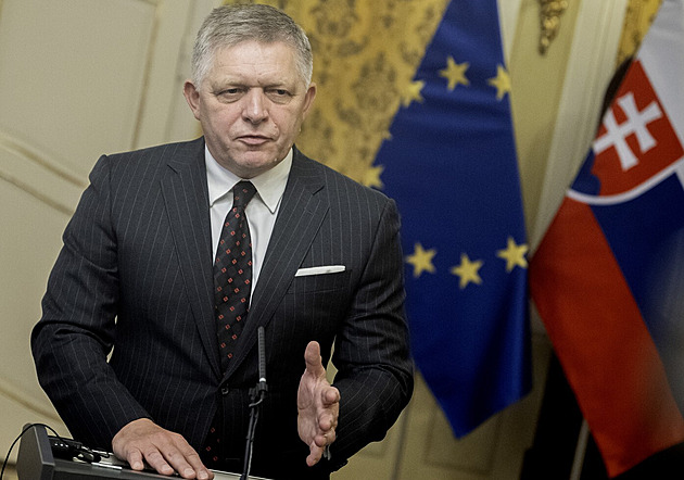 Ficovy podmínky. Na sankce proti Rusku kývne výměnou za podporu autoprůmyslu