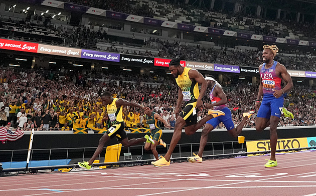 Mistry před zraky krále. Bolt sledoval výkony nových sprinterských šampionů