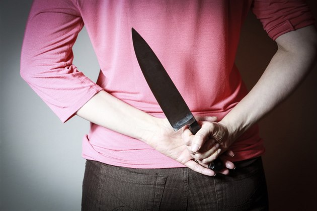 Z vraždy muže na Pelhřimovsku obvinili jeho manželku, hrozí jí až 18 let