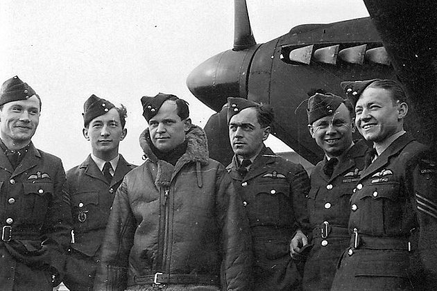 František Chábera se stal stíhacím esem. Komunisté mu zatápěli víc než nacisté