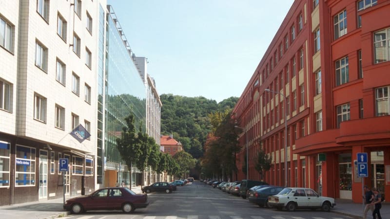 V pražském Karlíně budou jídlo rozvážet roboti. Městská část jim dala zelenou