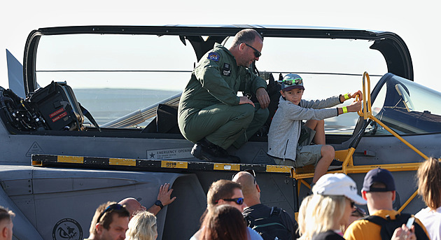 Všechny novinky armády na jednom místě. Na Dny NATO v Ostravě lákají tisíce lidí
