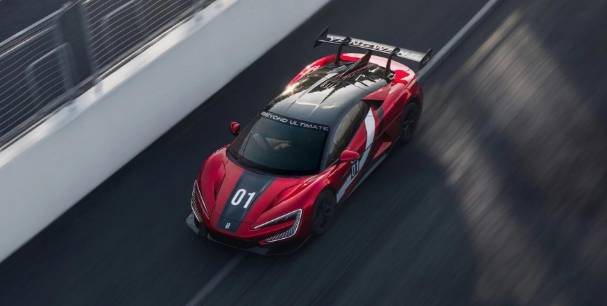 Čína porazila Buggati! Elektromobil BYD dosáhl neuvěřitelné rychlosti 496 km/h