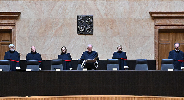 Ústavní soud se vyjádří ke stížnostem na nepřiznané koalice Stačilo! a SPD