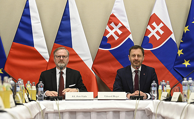 Volby do Poslanecké sněmovny 2025 ONLINE: Slovenský expremiér podpořil Fialu