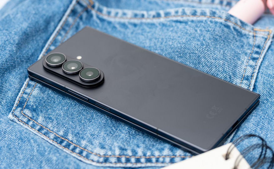 Galaxy Z Fold 7 je teď rekordně levný. S brutálním cashbackem ušetříte 10 tisíc