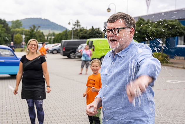 Stanjurovy nervy a další volební příběhy. Bude zajímavé sledovat i osobní bitvy