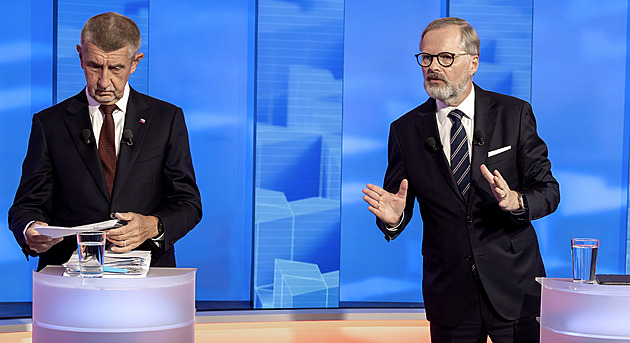 KOMENTÁŘ: Babiš versus Fiala, největší rivalové vánočních pohádek