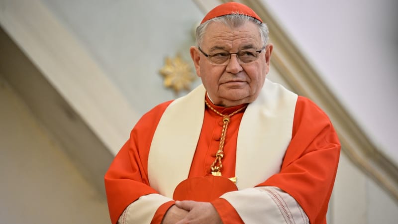 Duka podstoupil akutní operaci, oznámilo arcibiskupství. Jeho stav by měl být stabilizován