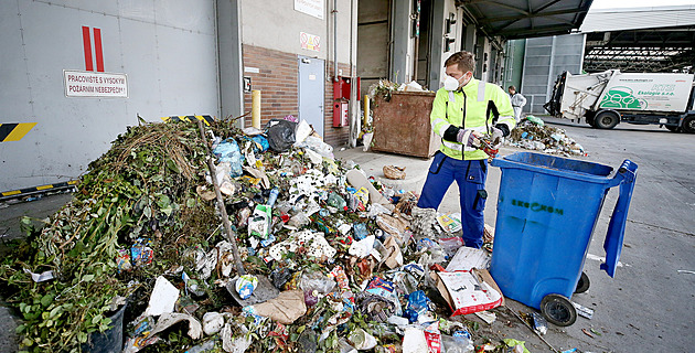 EU velí omezit plýtvání. Potravináři už nevědí jak, zabrat budou muset domácnosti