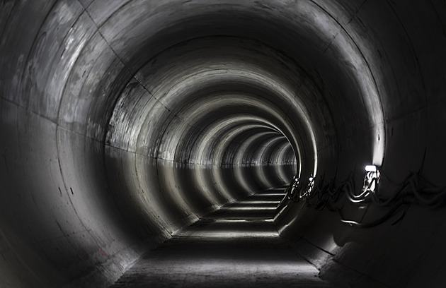 Stopka tendru na metro D. Soud zakázal podepsat smlouvu s případným vítězem