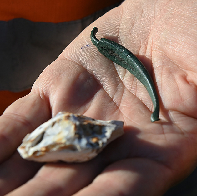 Archeologové objevili pod trasou budoucí dálnice D55 pozůstatky pravěkých vesnic