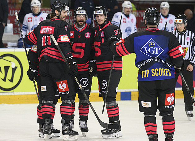 Kovář: Nerýpejte do vedení, řešte výkon Sparty na ledě. Pak vtipkoval o bráchovi