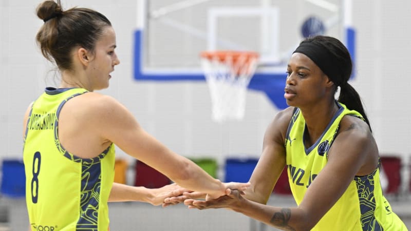 Basketbalistky USK Praha pokračují ve vítězné šňůře. Domácí Brandýs porazily o 59 bodů