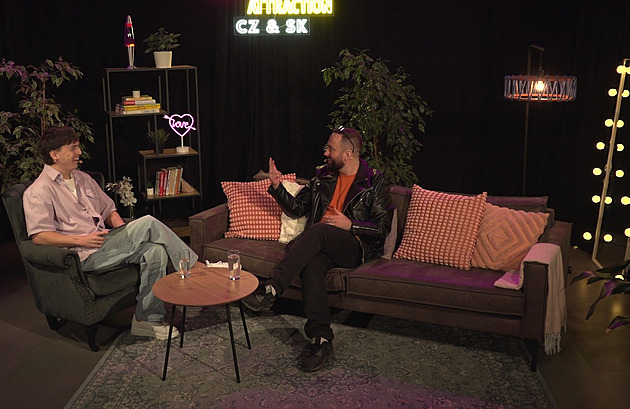 Instruktorce nahé jógy se při finálovém výběru podlamovala kolena