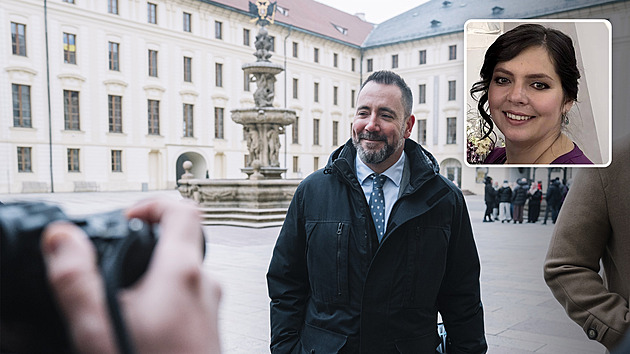 Ministr Červený nepřiznal dům za jedenáct milionů. Po zvolení ho převedl na ženu