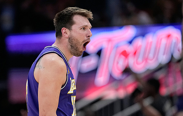 Dončič letí do Evropy. Nejlepšího střelce NBA připraví zranění o první kolo play off