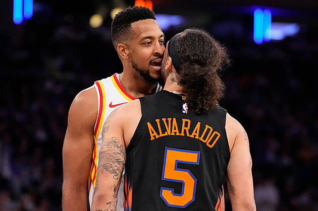 Knicks i Denver promarnili náskok, série se srovnaly. Cleveland si další bod pohlídal