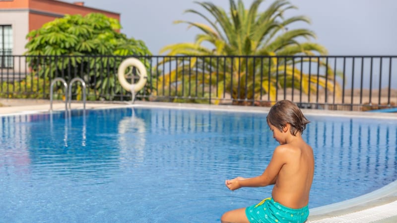 Drama na dovolené: V bazénu hotelu na Gran Canarii se topilo dítě, bojuje o život