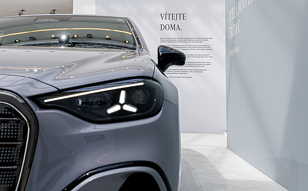 Tip na víkend: Mercedes si v Praze rozbalil obývák a ukazuje novou třídu C