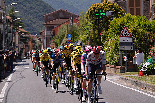 Segaert dokonale převezl peloton. Útokem těsně před cílem získává životní vítězství