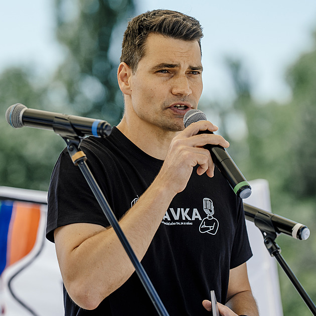 „Já v takové televizi nebudu.“ Zaměstnanci ČT připouštějí odchody i další protesty