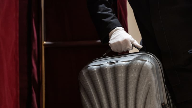 Cestující nechali v pražském taxíku 3,5 milionu. Řidič je chtěl zatajit, rozmluvila ho až cela